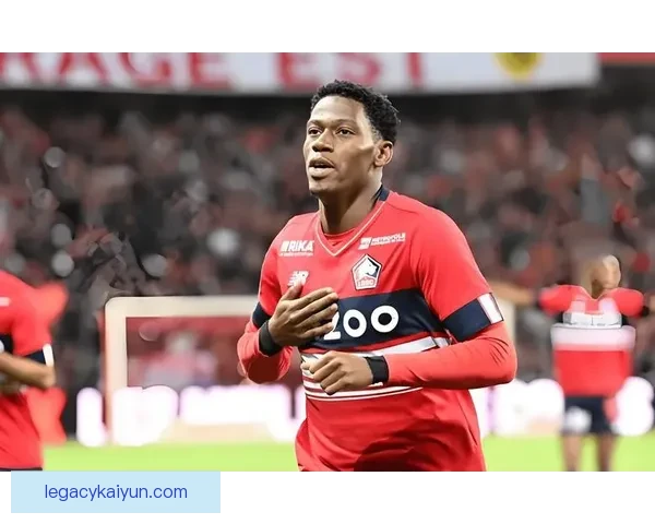 洛卡特利控场能力逐渐加强，表现稳健引发关注